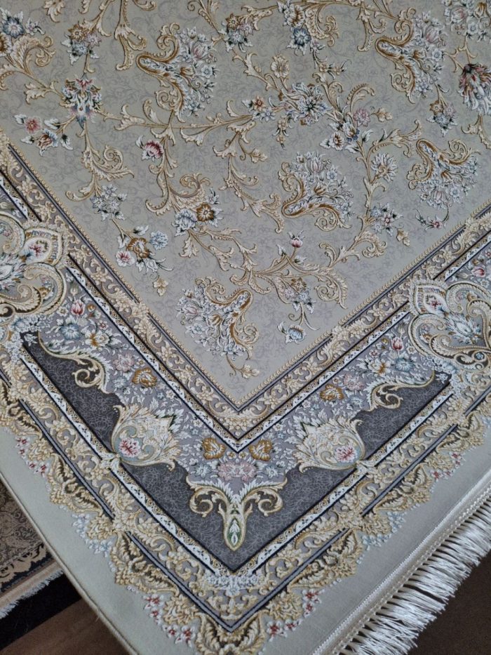 خرید فرش ماشینی ۱۲۰۰ شانه برجسته طرح نفیس رنگ صدفی 8